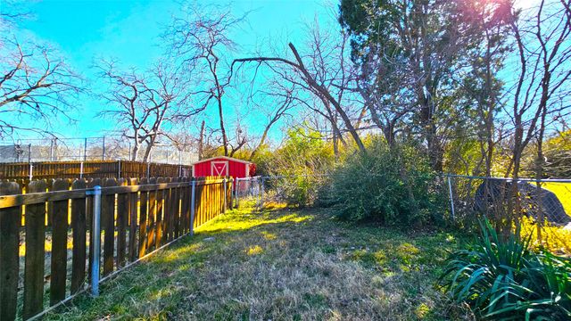 903 W Congress Street, Denton, TX 76201