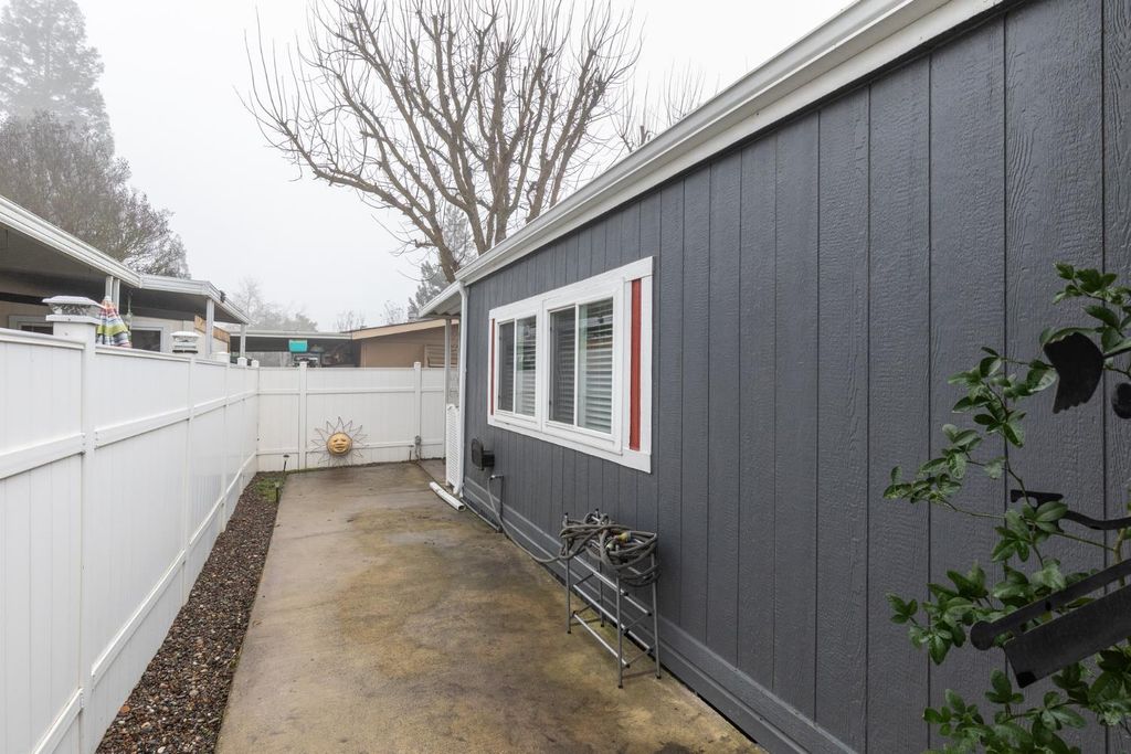 Image 10 of property listing at 8701 Highway 41 # 35, Fresno, CA 93720