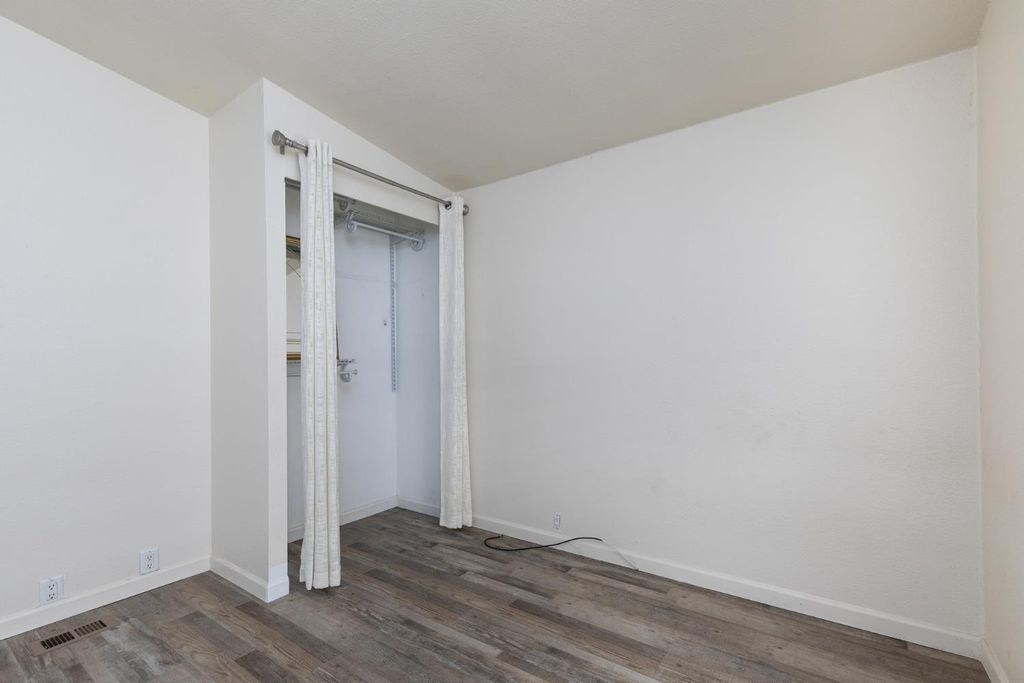 Image 28 of property listing at 8701 Highway 41 # 35, Fresno, CA 93720