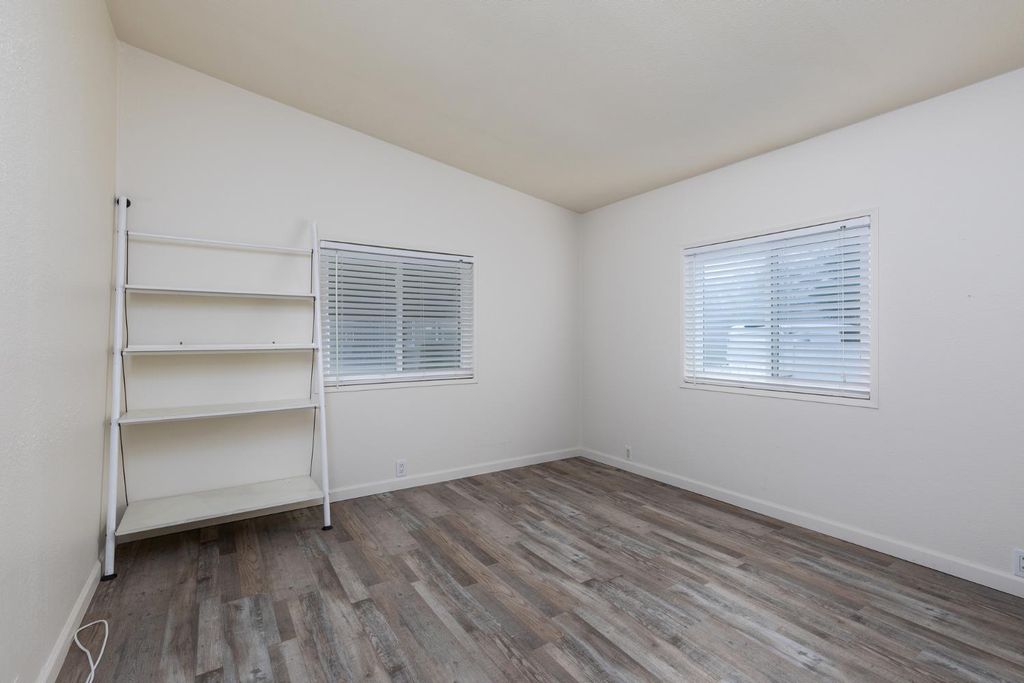 Image 30 of property listing at 8701 Highway 41 # 35, Fresno, CA 93720