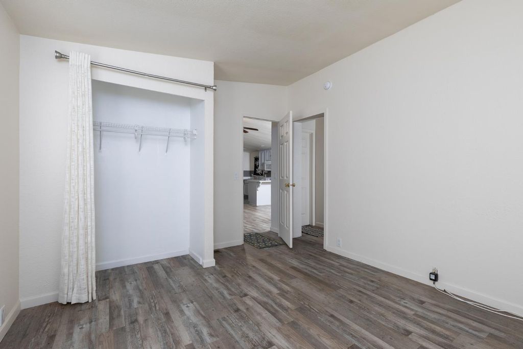 Image 31 of property listing at 8701 Highway 41 # 35, Fresno, CA 93720