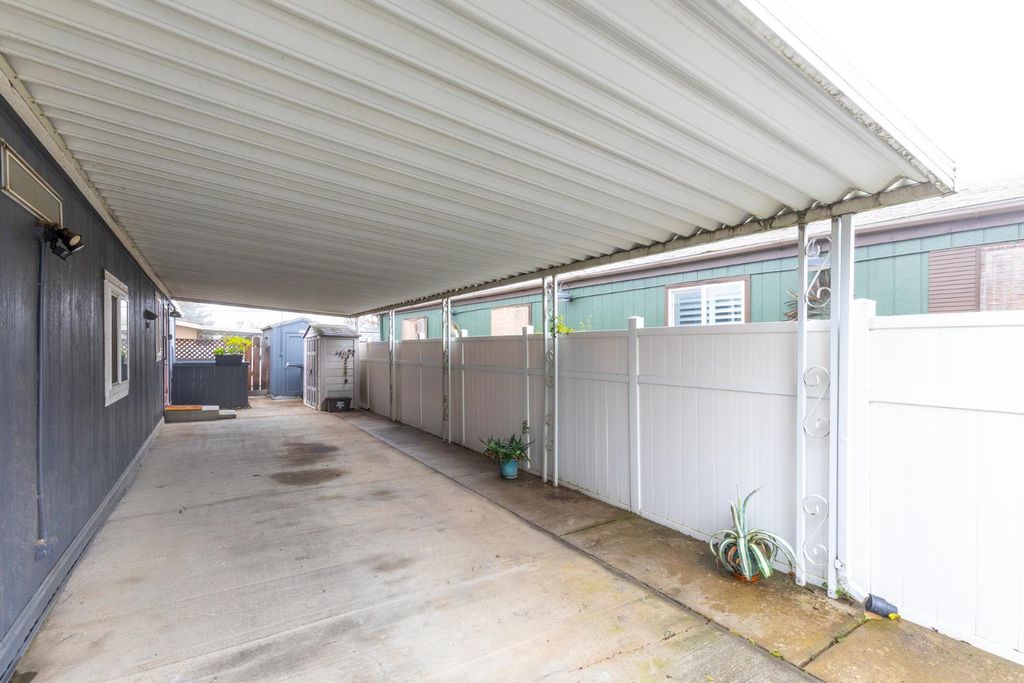 Image 33 of property listing at 8701 Highway 41 # 35, Fresno, CA 93720