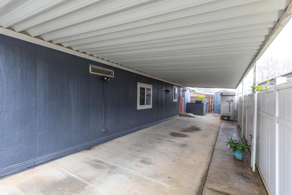 Image 34 of property listing at 8701 Highway 41 # 35, Fresno, CA 93720