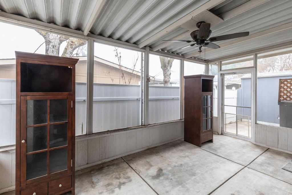 Image 39 of property listing at 8701 Highway 41 # 35, Fresno, CA 93720