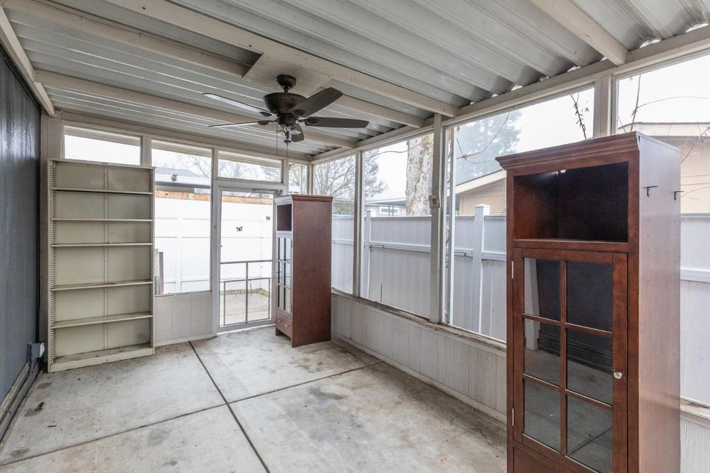 Image 40 of property listing at 8701 Highway 41 # 35, Fresno, CA 93720