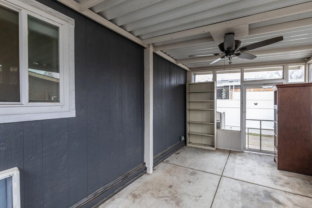 Image 41 of property listing at 8701 Highway 41 # 35, Fresno, CA 93720