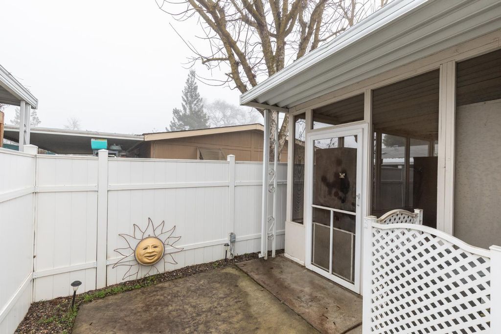 Image 42 of property listing at 8701 Highway 41 # 35, Fresno, CA 93720