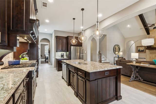 1008 Hazel Drive, Lantana, TX 76226