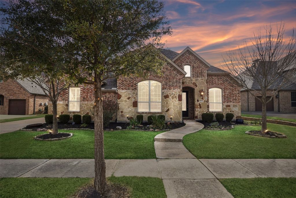 1008 Hazel Drive, Lantana, TX 76226