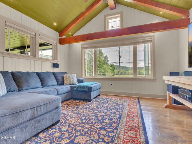 3140 Pittman Center Road, Sevierville, TN 37876