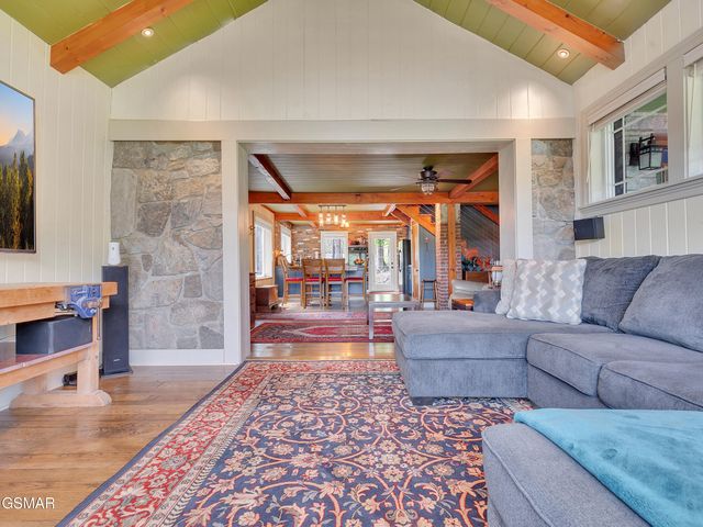 3140 Pittman Center Road, Sevierville, TN 37876