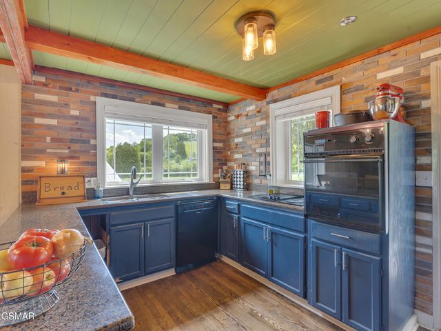 3140 Pittman Center Road, Sevierville, TN 37876