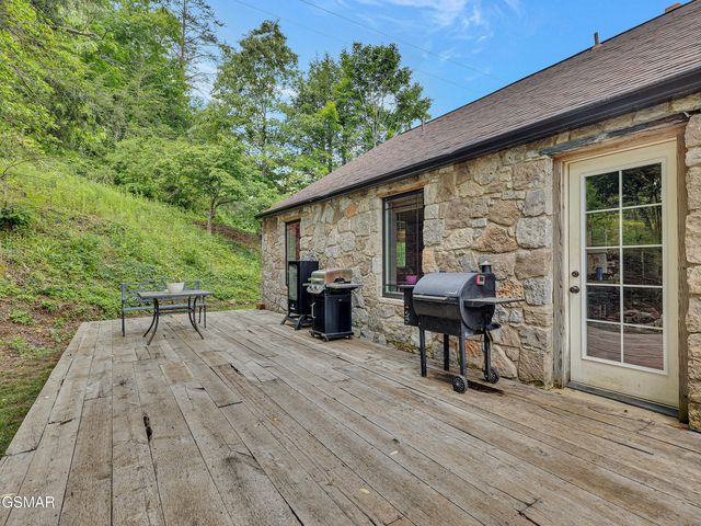 3140 Pittman Center Road, Sevierville, TN 37876