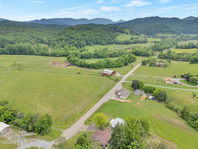 3140 Pittman Center Road, Sevierville, TN 37876
