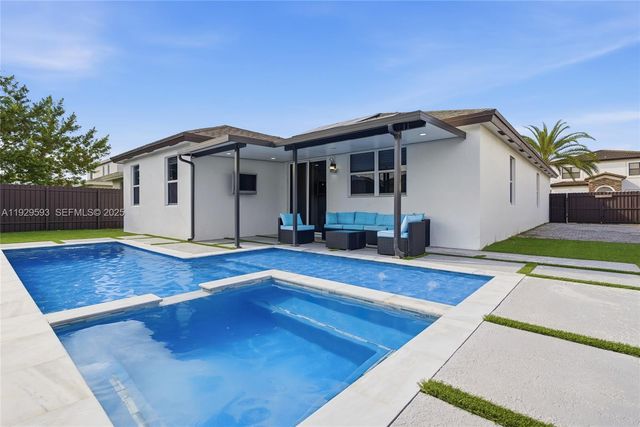 27641 SW 134th Ct, Homestead, FL 33032