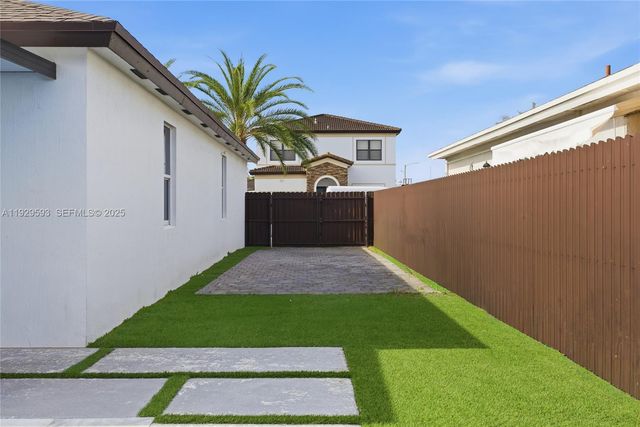 27641 SW 134th Ct, Homestead, FL 33032