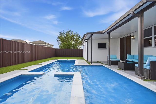 27641 SW 134th Ct, Homestead, FL 33032