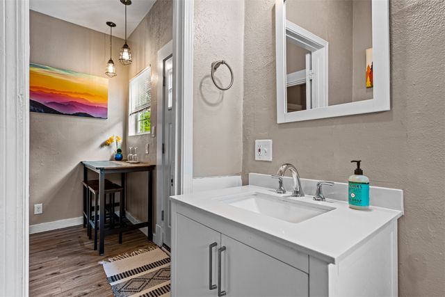 719 Melba Street, Dallas, TX 75208