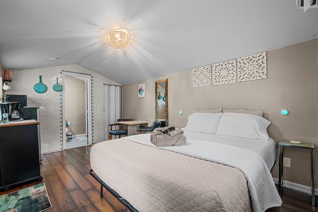 719 Melba Street, Dallas, TX 75208