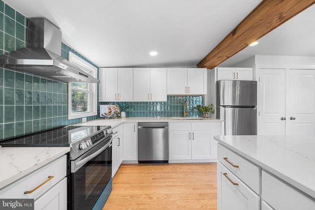 1240 E STRASBURG RD, West Chester, PA 19380