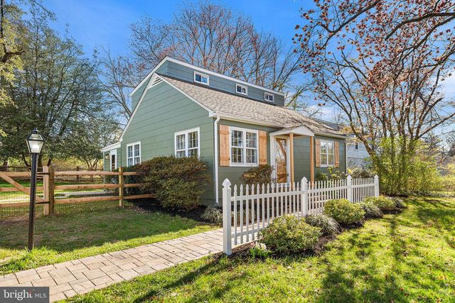 1240 E STRASBURG RD, West Chester, PA 19380