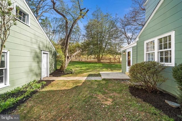1240 E STRASBURG RD, West Chester, PA 19380