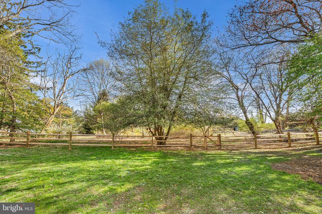 1240 E STRASBURG RD, West Chester, PA 19380