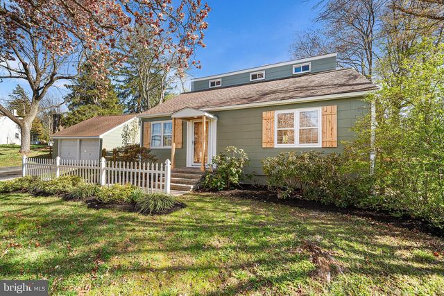 1240 E STRASBURG RD, West Chester, PA 19380