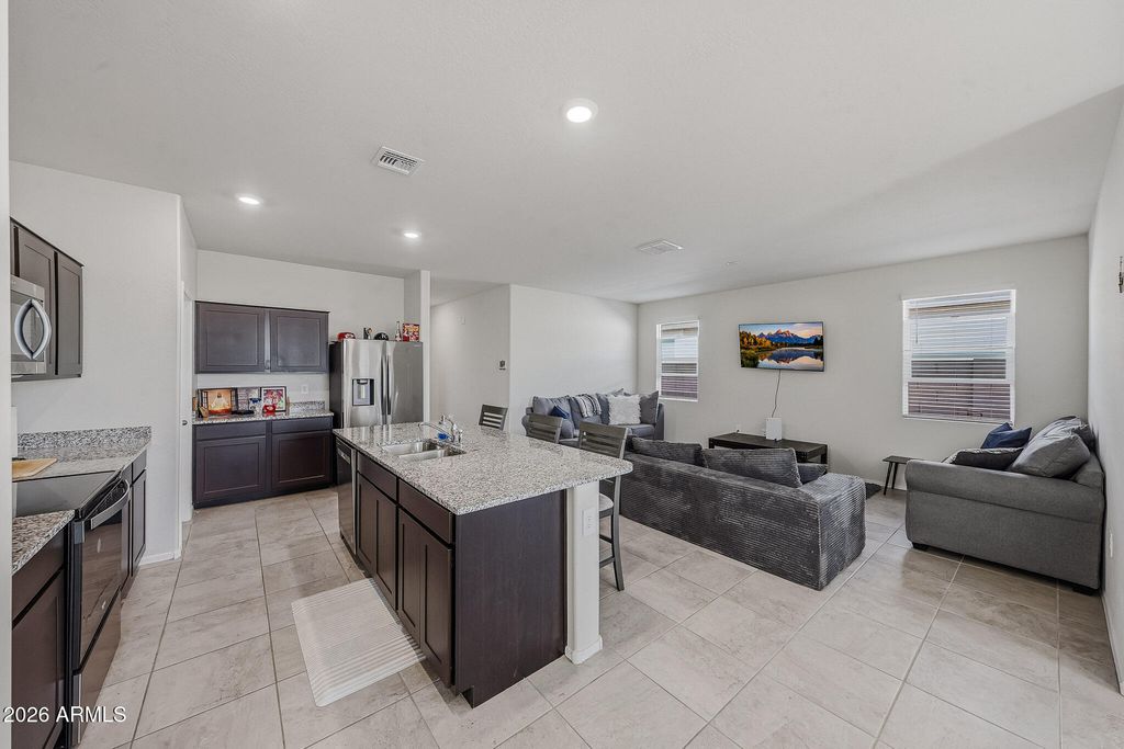 Image 10 of property listing at 25285 N 185TH Drive, Wittmann, AZ 85361