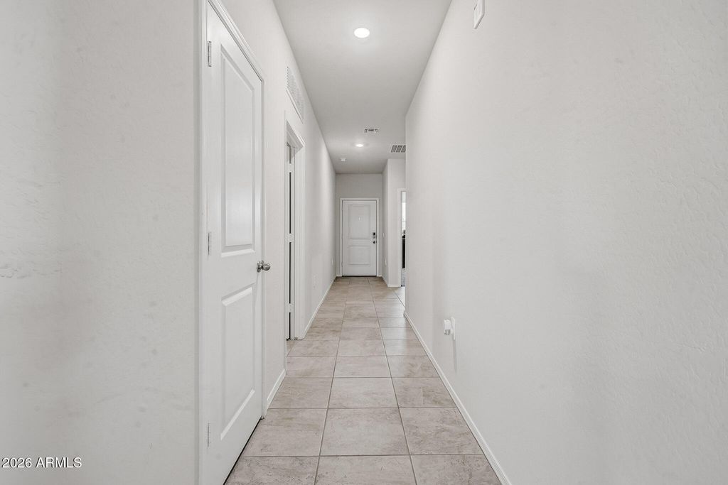 Image 15 of property listing at 25285 N 185TH Drive, Wittmann, AZ 85361