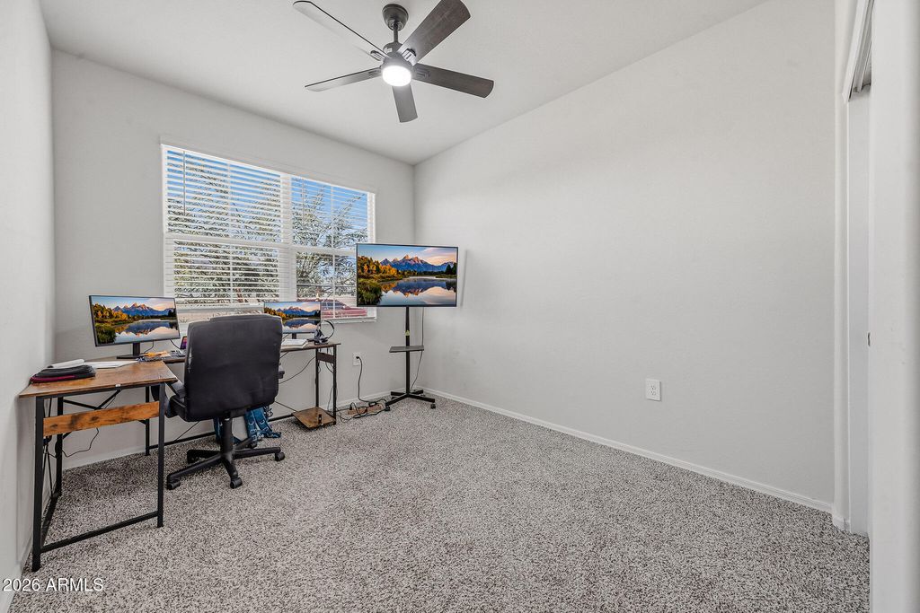Image 17 of property listing at 25285 N 185TH Drive, Wittmann, AZ 85361