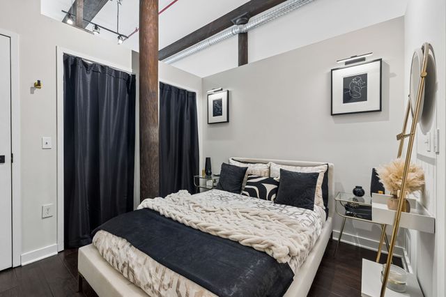 1350 Rosa L Parks Blvd Apt 233, Nashville, TN 37208
