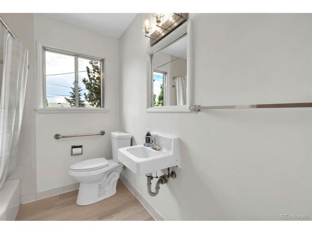 200 S Newland St, Denver, CO 80226
