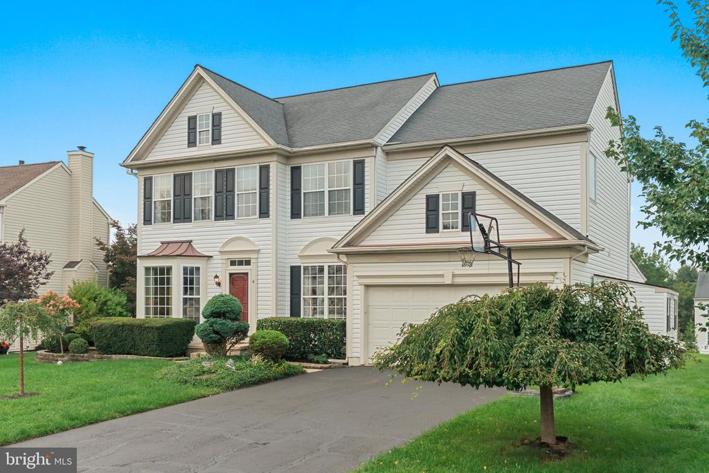 6 ELEANOR WAY, NEWTOWN, PA 18940 — photo 2
