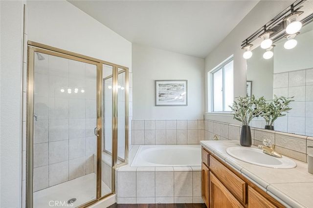 1170 N Homsy, Clovis, CA 93611