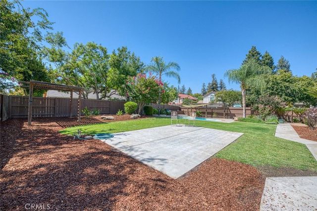 1170 N Homsy, Clovis, CA 93611