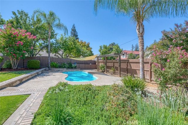 1170 N Homsy, Clovis, CA 93611
