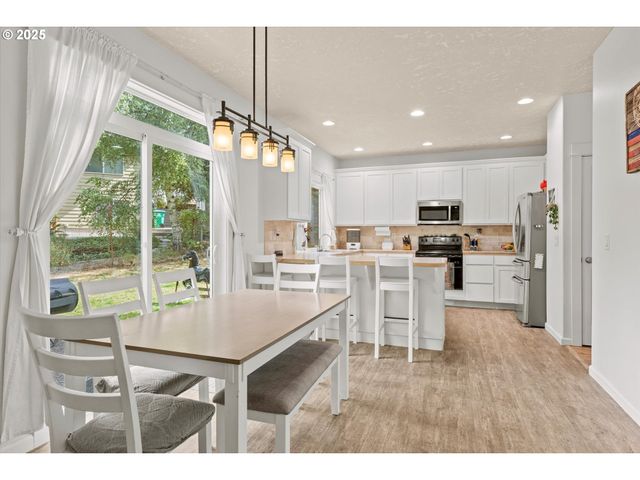 5709 Se 18TH Ct, Gresham, OR 97080