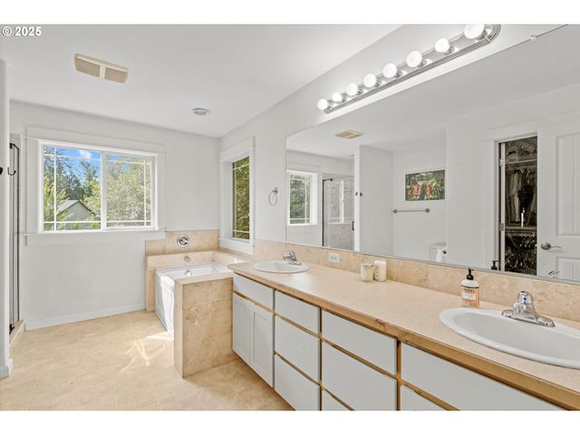 5709 Se 18TH Ct, Gresham, OR 97080