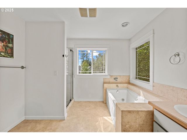 5709 Se 18TH Ct, Gresham, OR 97080