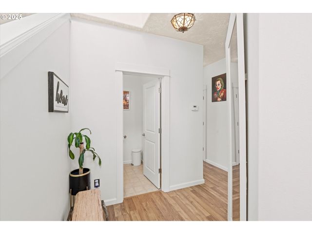 5709 Se 18TH Ct, Gresham, OR 97080