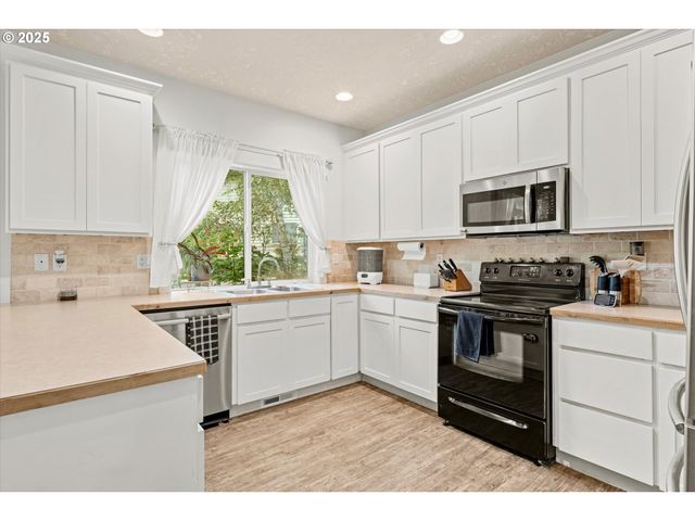 5709 Se 18TH Ct, Gresham, OR 97080