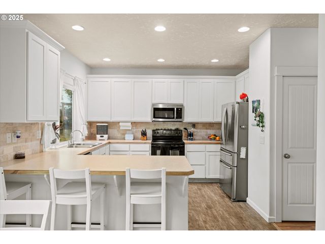 5709 Se 18TH Ct, Gresham, OR 97080