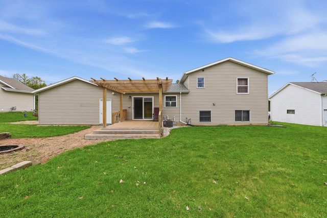 N4493 Hickory ROAD, Hustisford, WI 53034