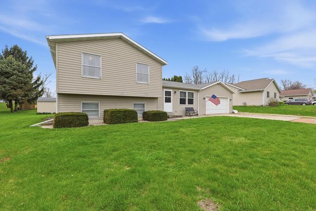 N4493 Hickory ROAD, Hustisford, WI 53034