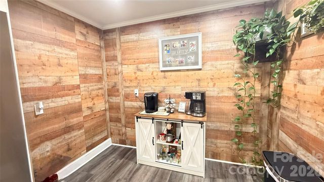 2925 Pine Street, Claremont, NC 28610