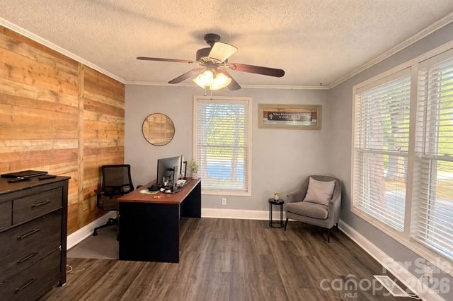2925 Pine Street, Claremont, NC 28610