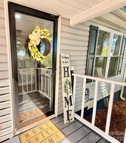 2925 Pine Street, Claremont, NC 28610