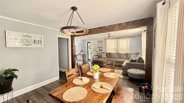 2925 Pine Street, Claremont, NC 28610