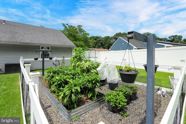 570 GREENBRIAR DR, Williamstown, NJ 08094